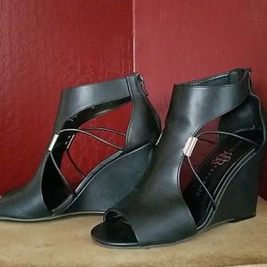 Rock & Republic Wedges